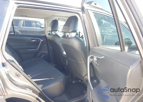 2025 Toyota Rav4 Xle Premium z USA, uszkodzony, nr VIN 2T3A1RFV5SC546558